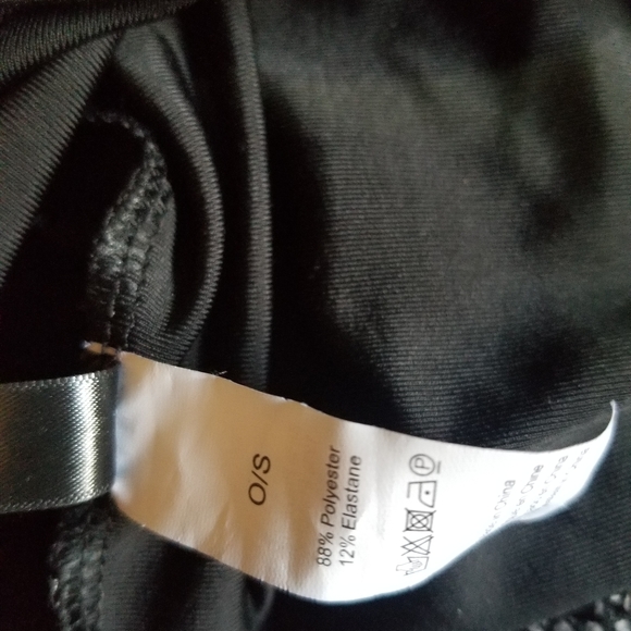 Lingerie - Picture 3 of 3